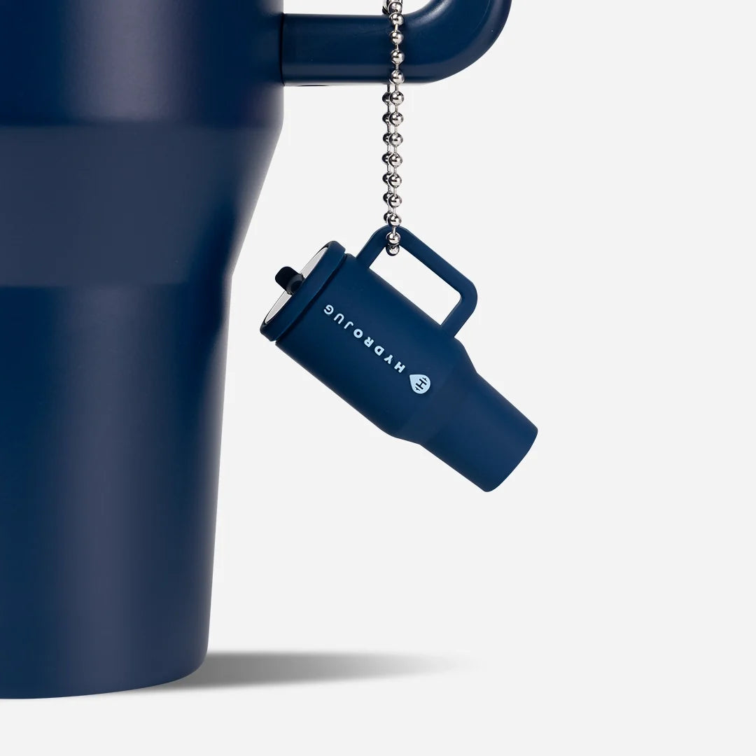 traveler-keychain-h4 Web-TravelerKeychainPhotos-Navy2.webp
